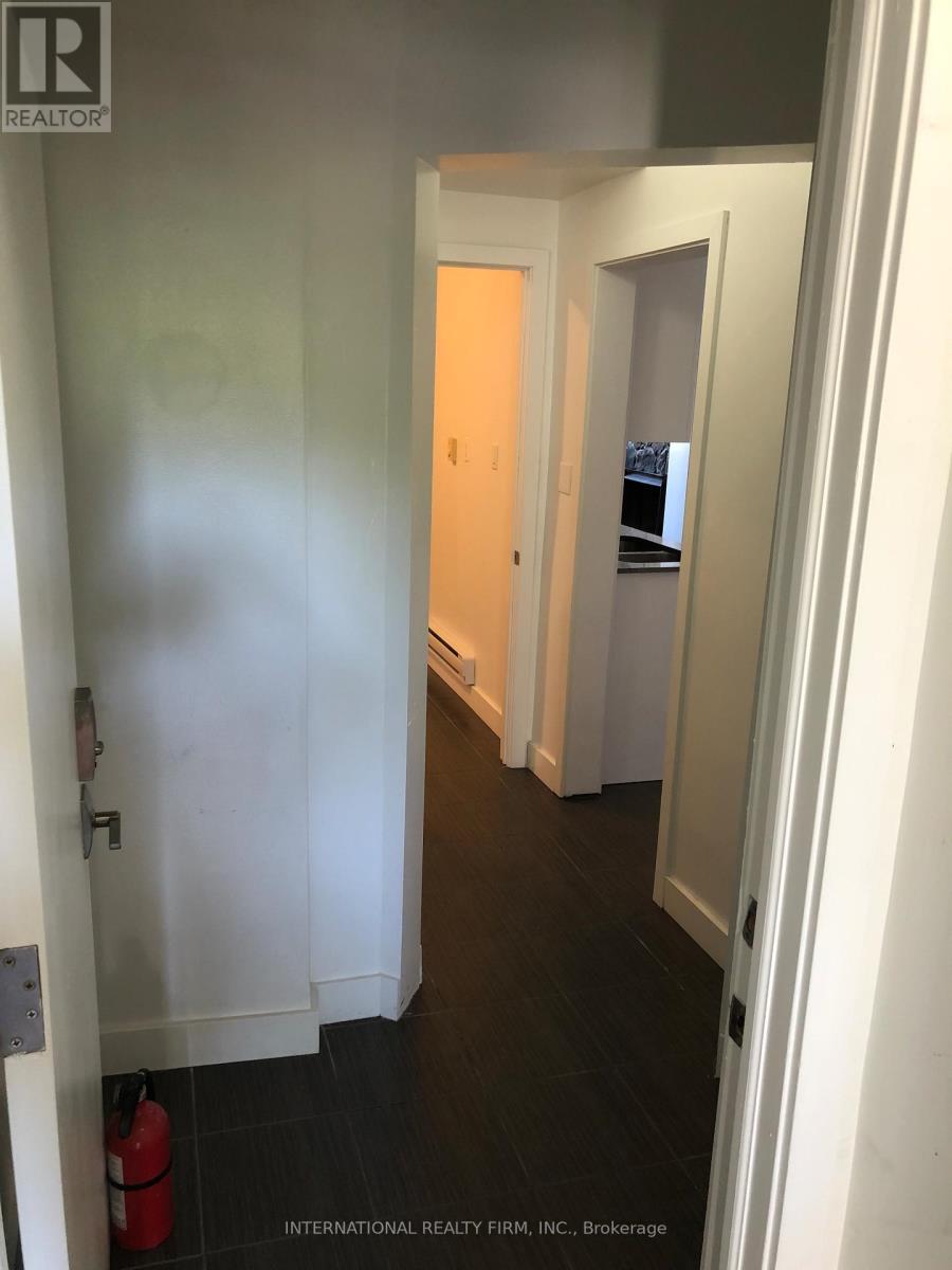 Source URL: https://ddfcdn.realtor.ca/listing/TS639112556683470000/reb82/highres/2/c12972102_3.jpg