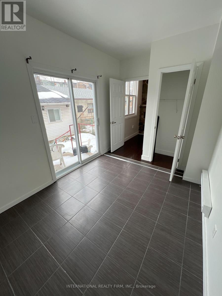 Source URL: https://ddfcdn.realtor.ca/listing/TS639112556683470000/reb82/highres/2/c12972102_5.jpg