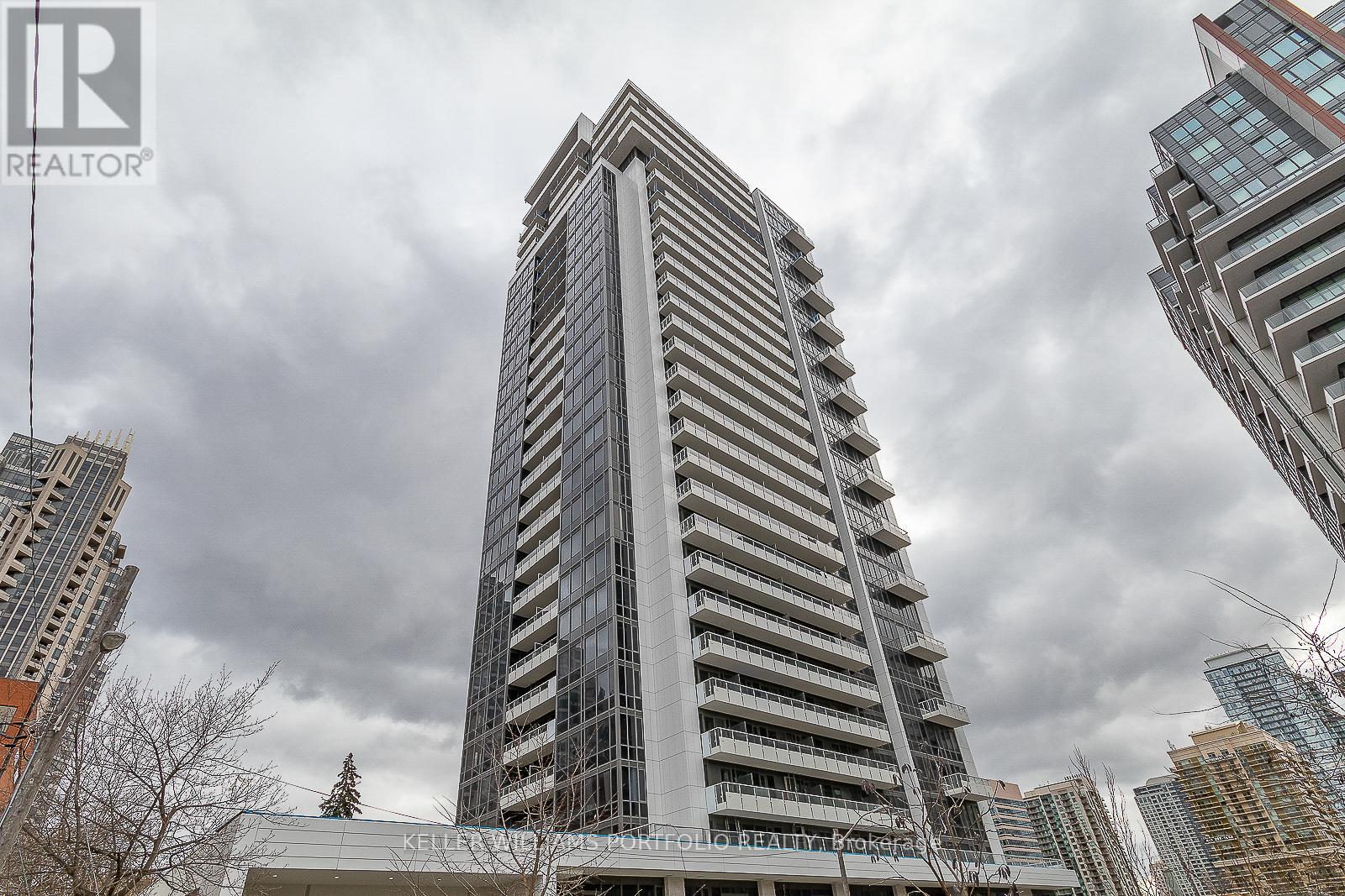 Source URL: https://ddfcdn.realtor.ca/listing/TS639112556685170000/reb82/highres/2/c12972112_1.jpg