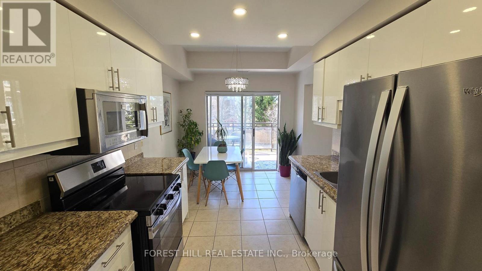 Source URL: https://ddfcdn.realtor.ca/listing/TS639112558956170000/reb82/highres/0/n12972170_10.jpg
