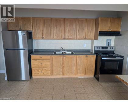 Source URL: https://ddfcdn.realtor.ca/listing/TS639112559430600000/reb14/highres/5/40818735_3.jpg