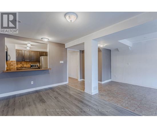 Source URL: https://ddfcdn.realtor.ca/listing/TS639112559496500000/reb82/highres/8/s12972018_2.jpg