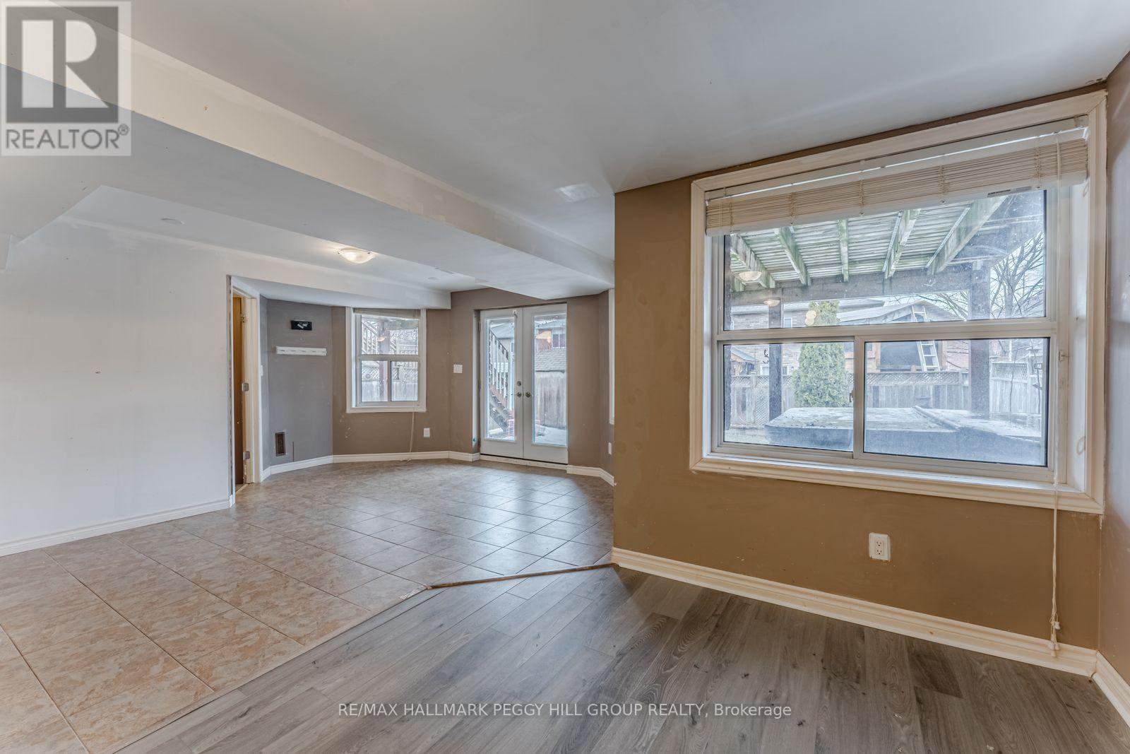 Source URL: https://ddfcdn.realtor.ca/listing/TS639112559496500000/reb82/highres/8/s12972018_3.jpg