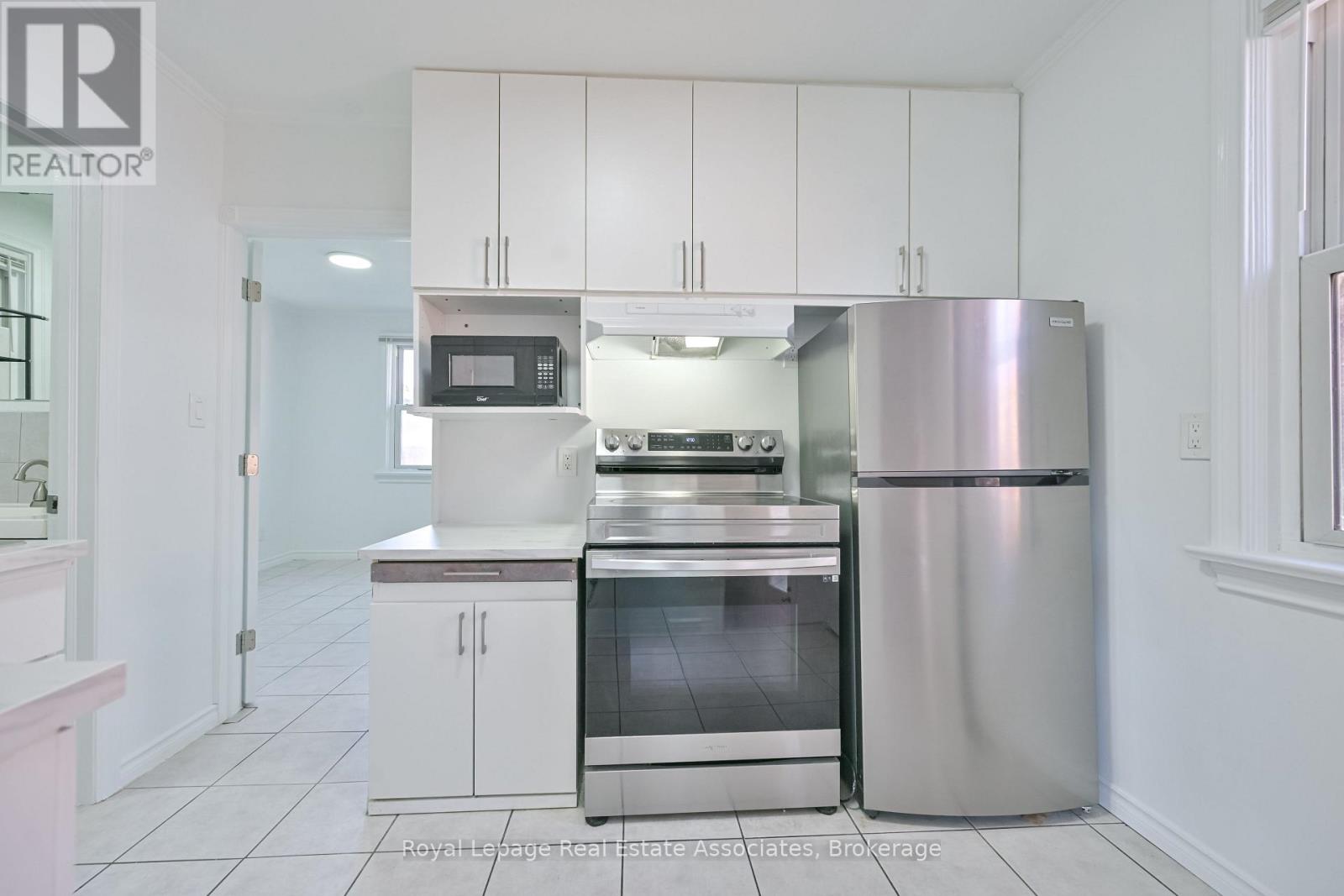 Source URL: https://ddfcdn.realtor.ca/listing/TS639112562027670000/reb82/highres/0/w12972160_7.jpg
