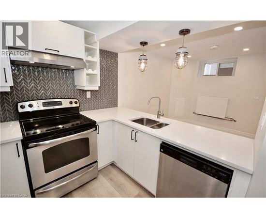 Source URL: https://ddfcdn.realtor.ca/listing/TS639112566258470000/reb14/highres/2/40816282_5.jpg