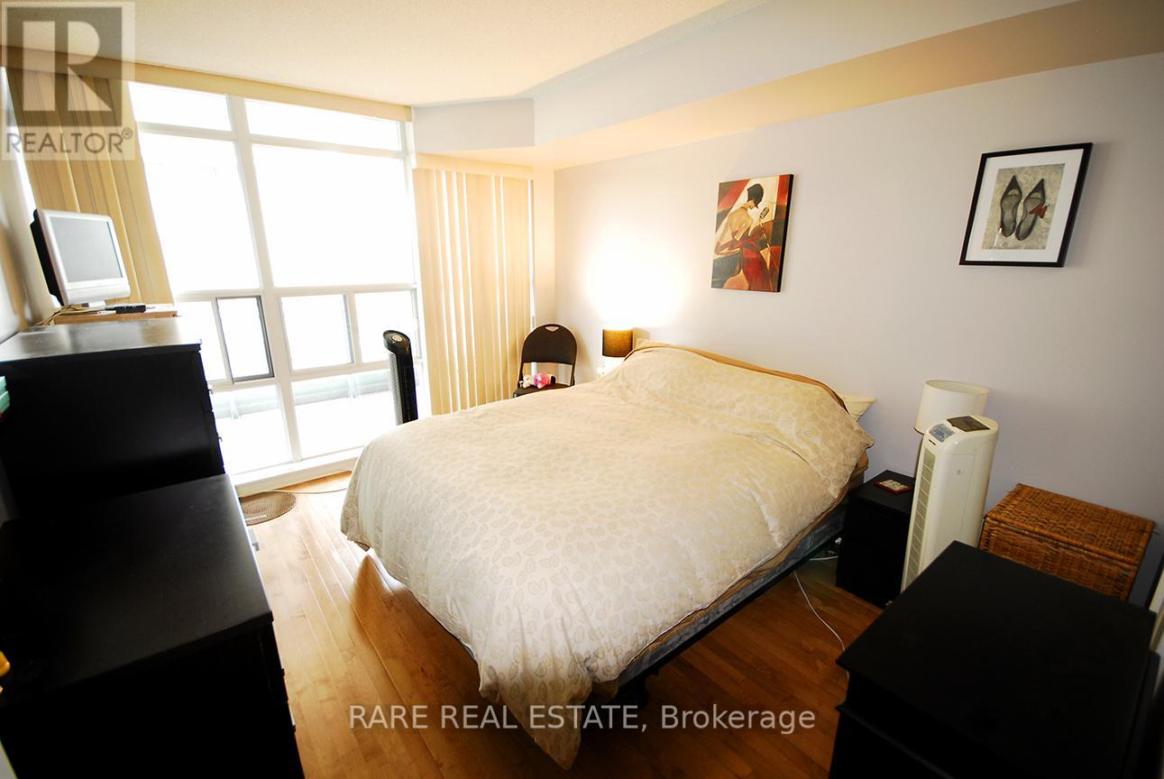 Source URL: https://ddfcdn.realtor.ca/listing/TS639112577093400000/reb82/highres/8/c12972238_2.jpg