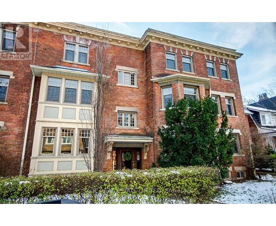 Source URL: https://ddfcdn.realtor.ca/listing/TS639112577108000000/reb82/highres/6/c12972326_1.jpg