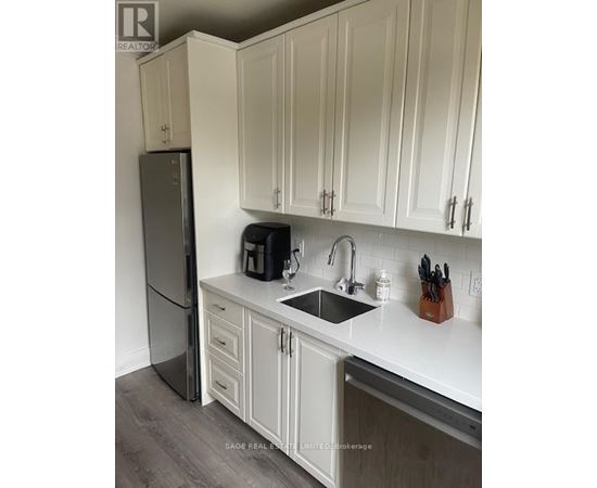 Source URL: https://ddfcdn.realtor.ca/listing/TS639112577108000000/reb82/highres/6/c12972326_6.jpg