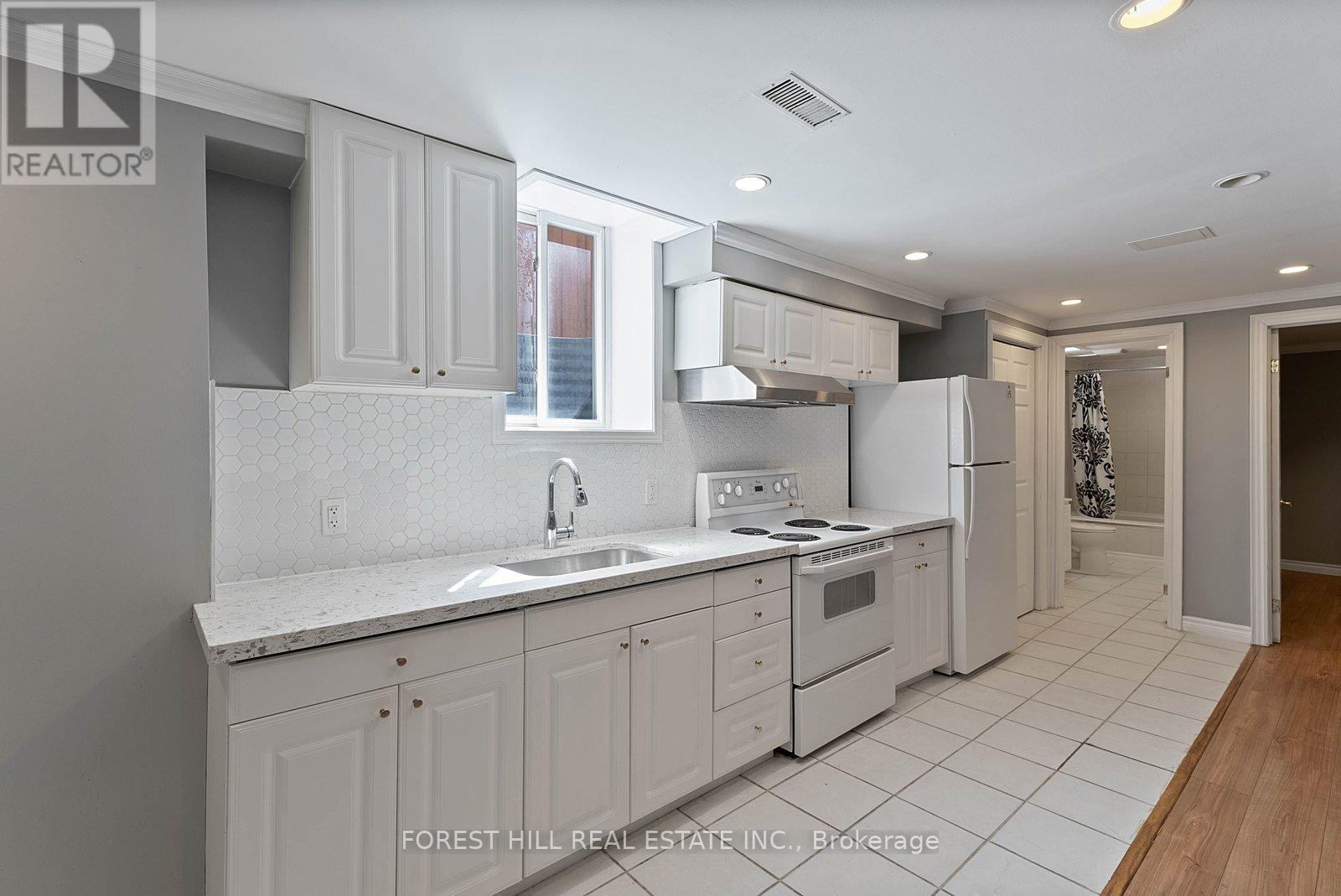 Source URL: https://ddfcdn.realtor.ca/listing/TS639112582741600000/reb82/highres/8/w12972338_7.jpg