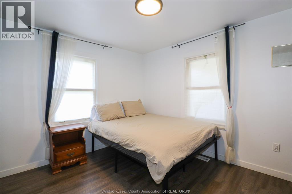 Source URL: https://ddfcdn.realtor.ca/listing/TS639112589438330000/reb34/highres/3/26007493_14.jpg