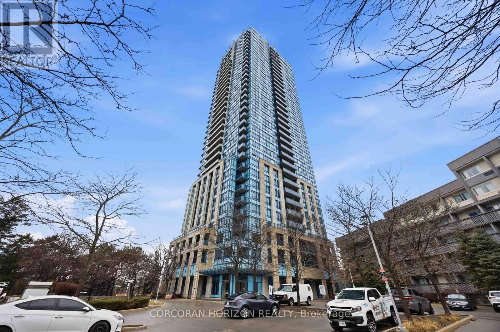 Source URL: https://ddfcdn.realtor.ca/listing/TS639112593065730000/reb82/highres/2/c12972402_1.jpg