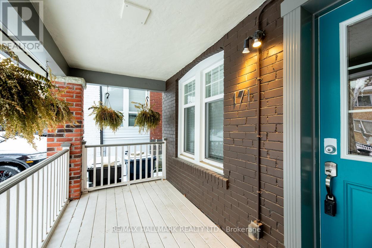 Source URL: https://ddfcdn.realtor.ca/listing/TS639112594009370000/reb82/highres/6/e12972446_2.jpg