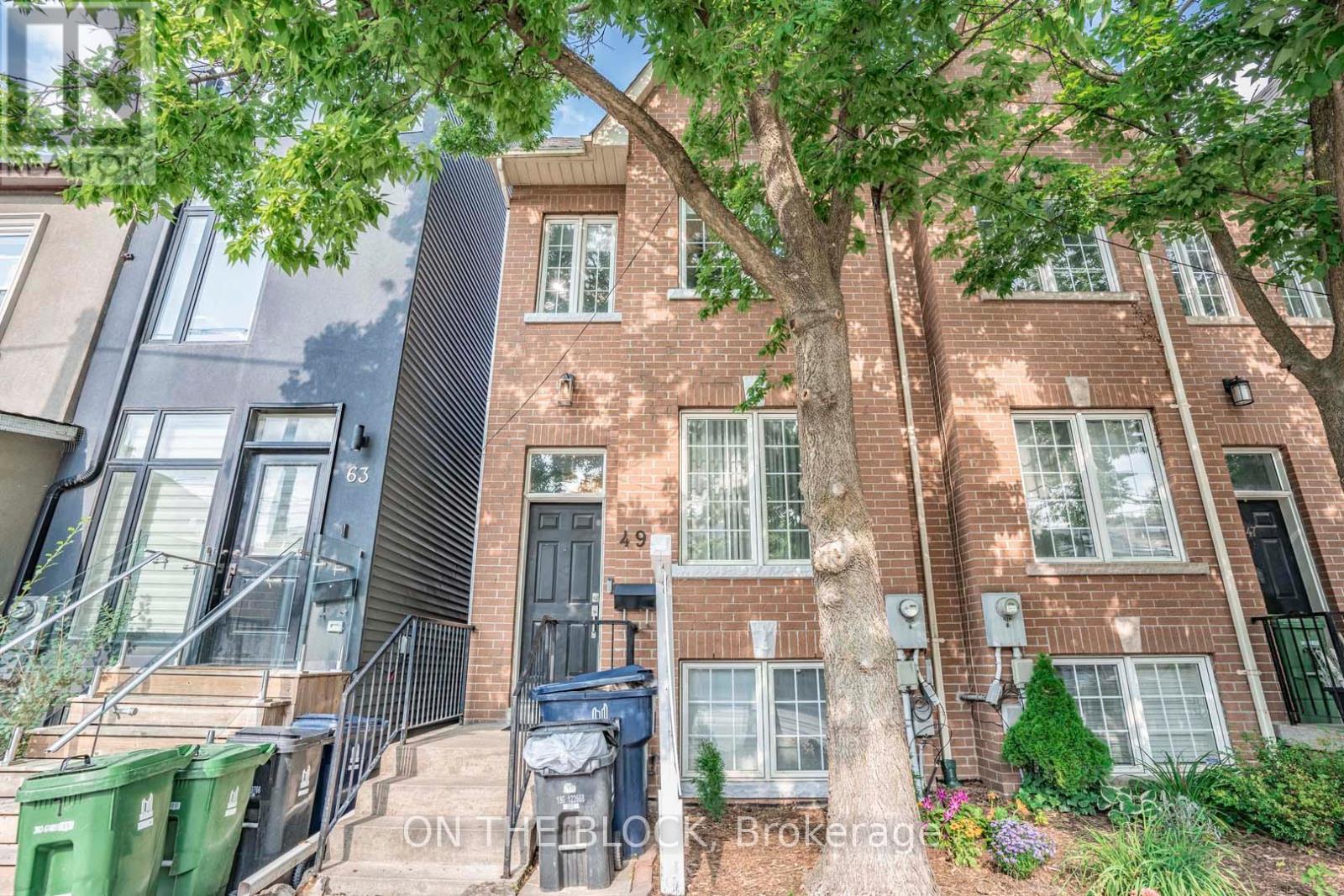 Source URL: https://ddfcdn.realtor.ca/listing/TS639112594013000000/reb82/highres/6/e12972496_1.jpg