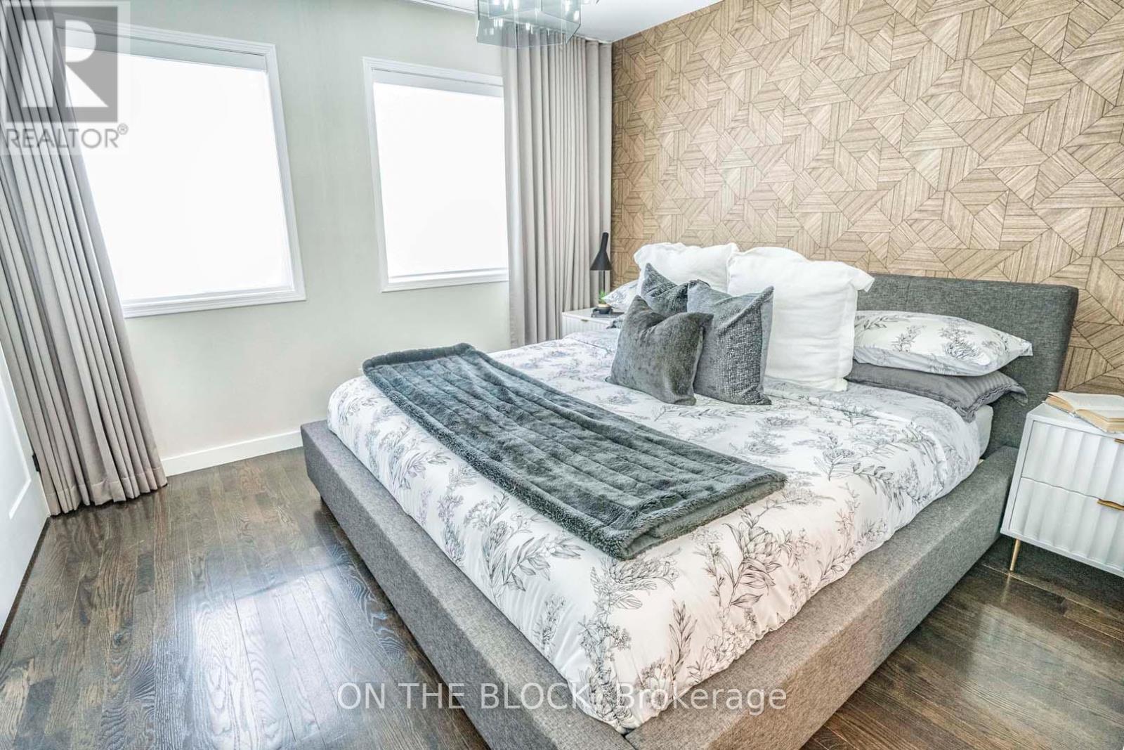 Source URL: https://ddfcdn.realtor.ca/listing/TS639112594013000000/reb82/highres/6/e12972496_37.jpg