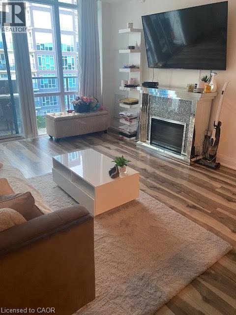 Source URL: https://ddfcdn.realtor.ca/listing/TS639112595636930000/reb14/highres/3/40818783_3.jpg