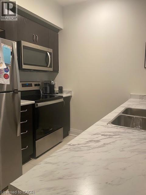 Source URL: https://ddfcdn.realtor.ca/listing/TS639112595636930000/reb14/highres/3/40818783_6.jpg