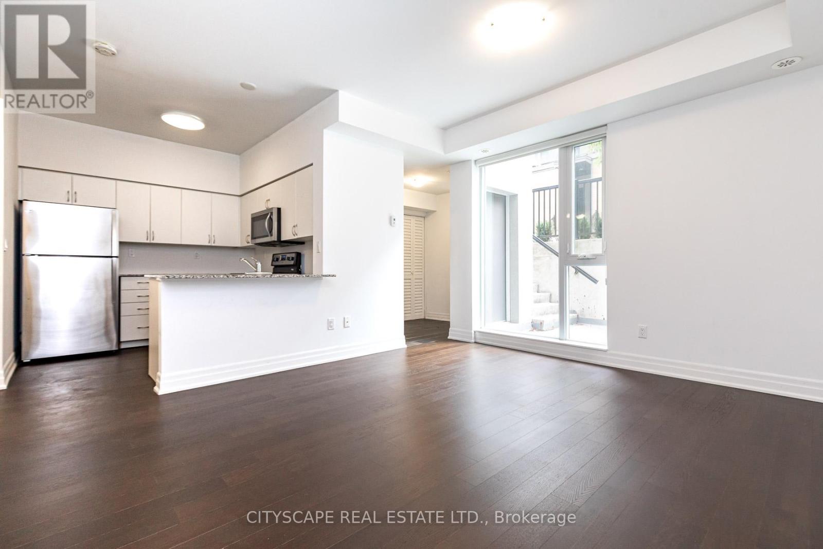 Source URL: https://ddfcdn.realtor.ca/listing/TS639112598615600000/reb82/highres/6/w12972736_2.jpg