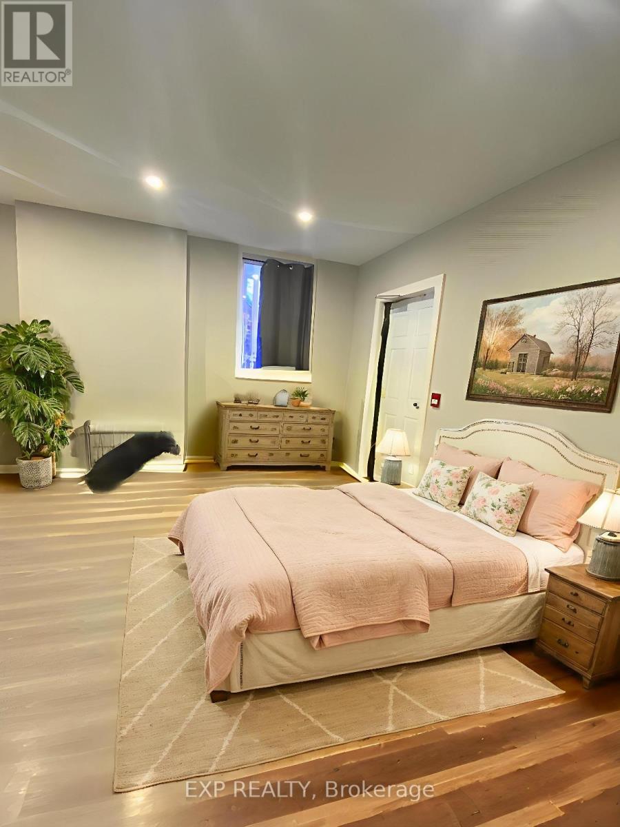 Source URL: https://ddfcdn.realtor.ca/listing/TS639112600416730000/reb82/highres/8/x12972548_3.jpg