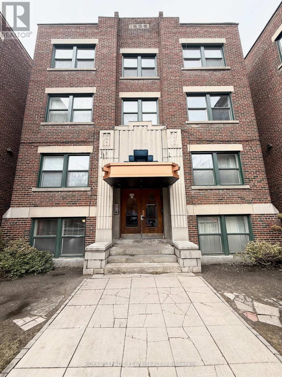 Source URL: https://ddfcdn.realtor.ca/listing/TS639112604787800000/reb76/highres/6/x12972886_1.jpg
