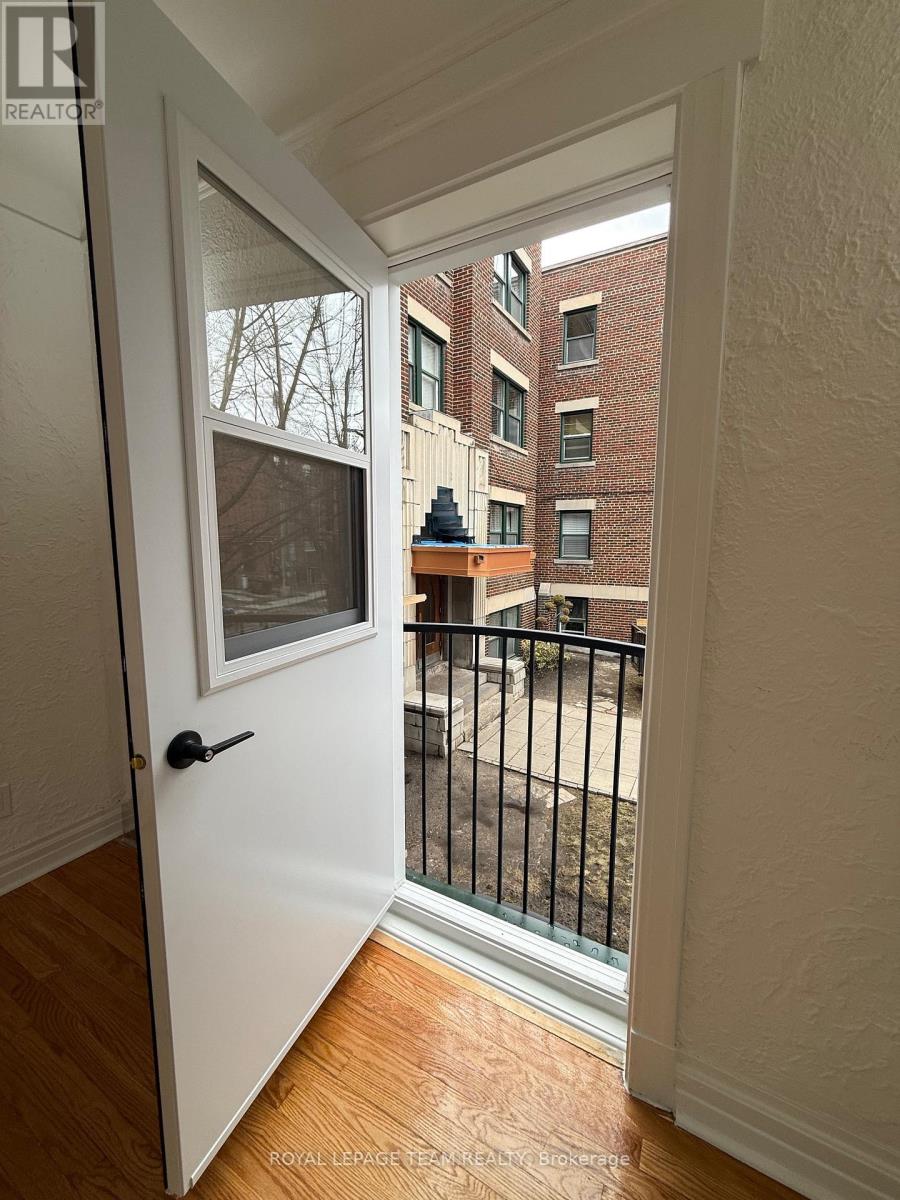 Source URL: https://ddfcdn.realtor.ca/listing/TS639112604787800000/reb76/highres/6/x12972886_4.jpg