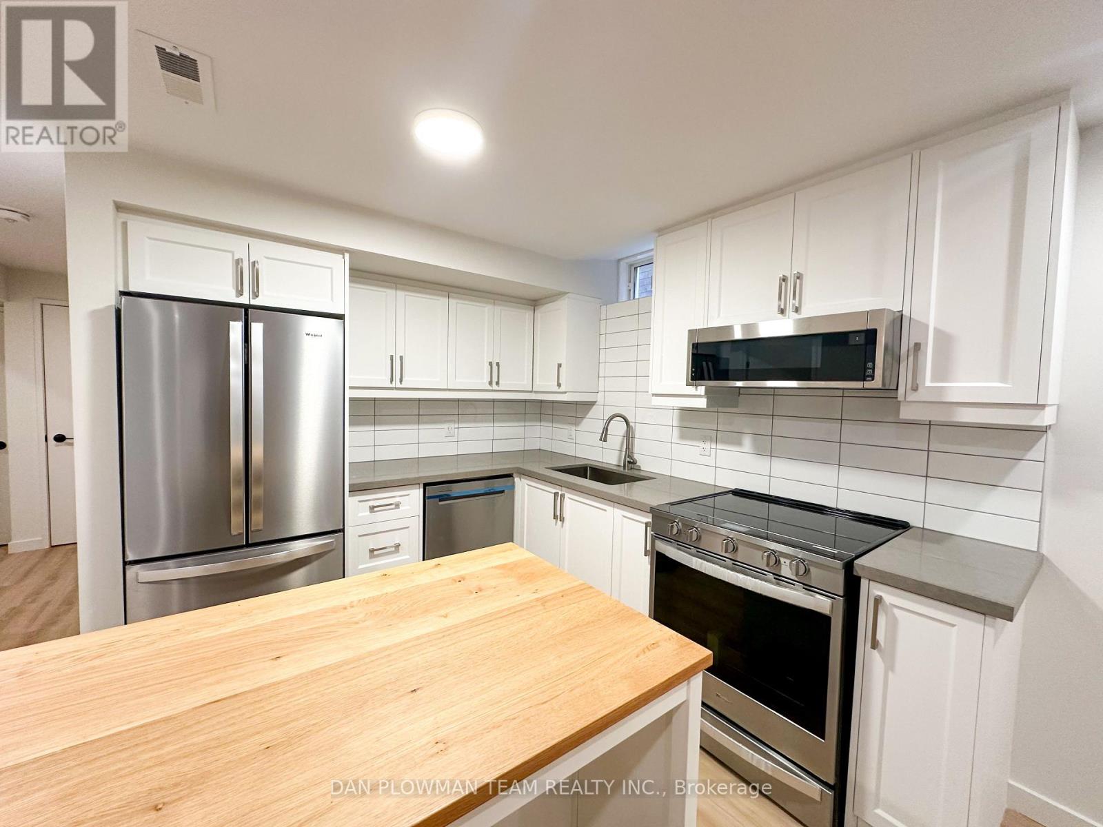 Source URL: https://ddfcdn.realtor.ca/listing/TS639112611766870000/reb82/highres/2/e12972772_5.jpg