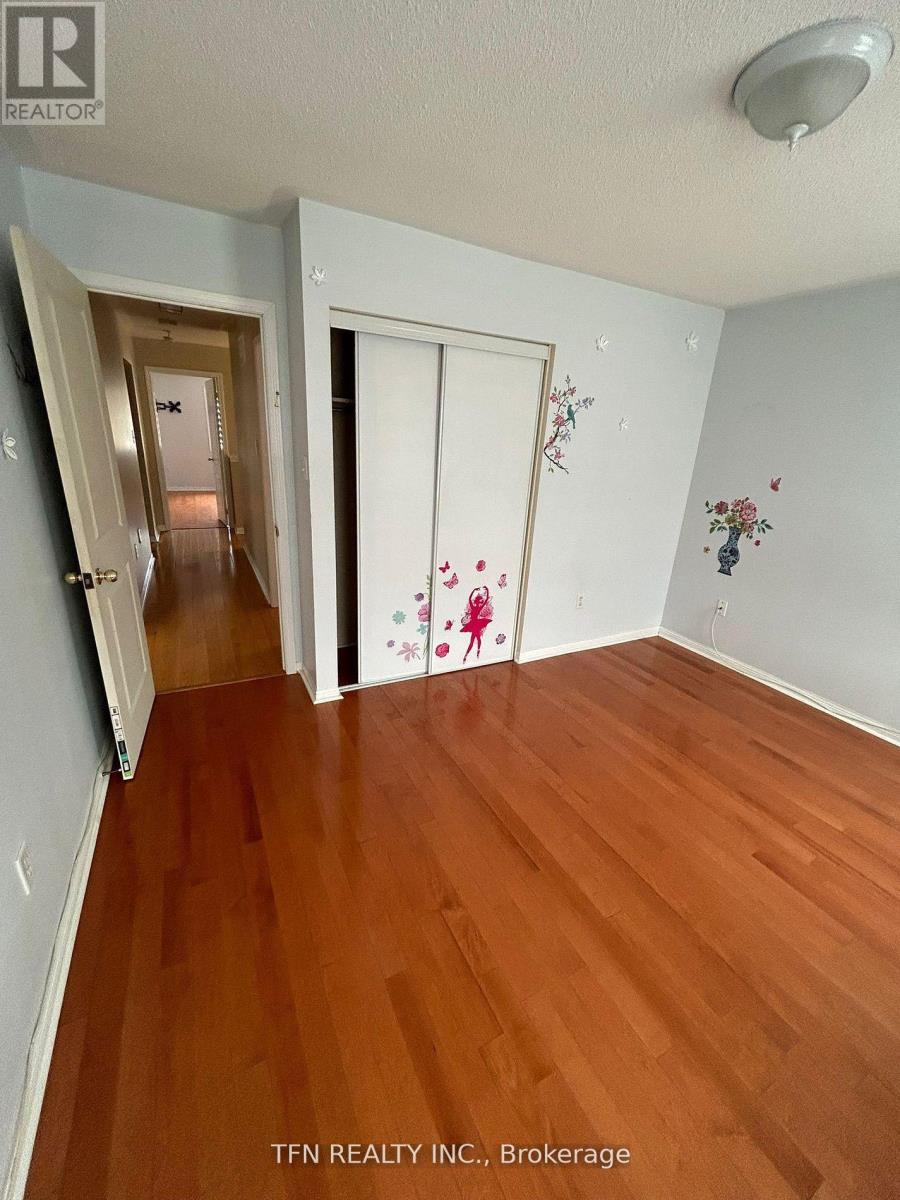 Source URL: https://ddfcdn.realtor.ca/listing/TS639112611774900000/reb82/highres/2/e12972902_2.jpg