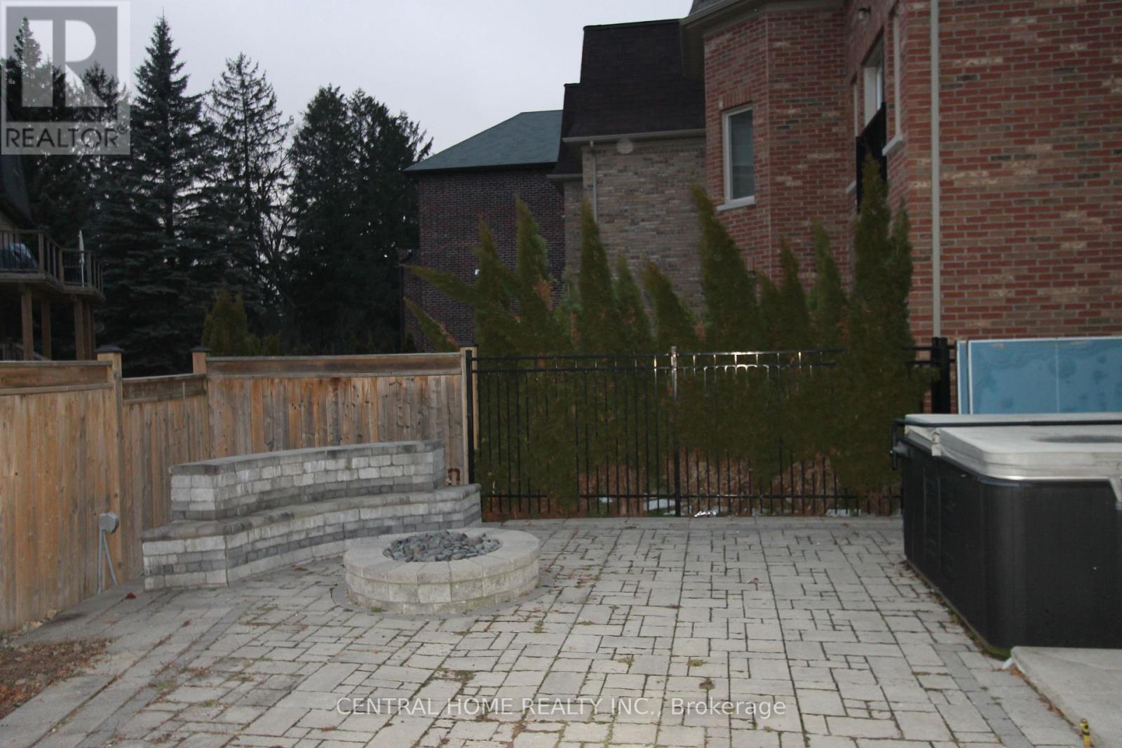 Source URL: https://ddfcdn.realtor.ca/listing/TS639112613179270000/reb82/highres/2/n12972852_17.jpg