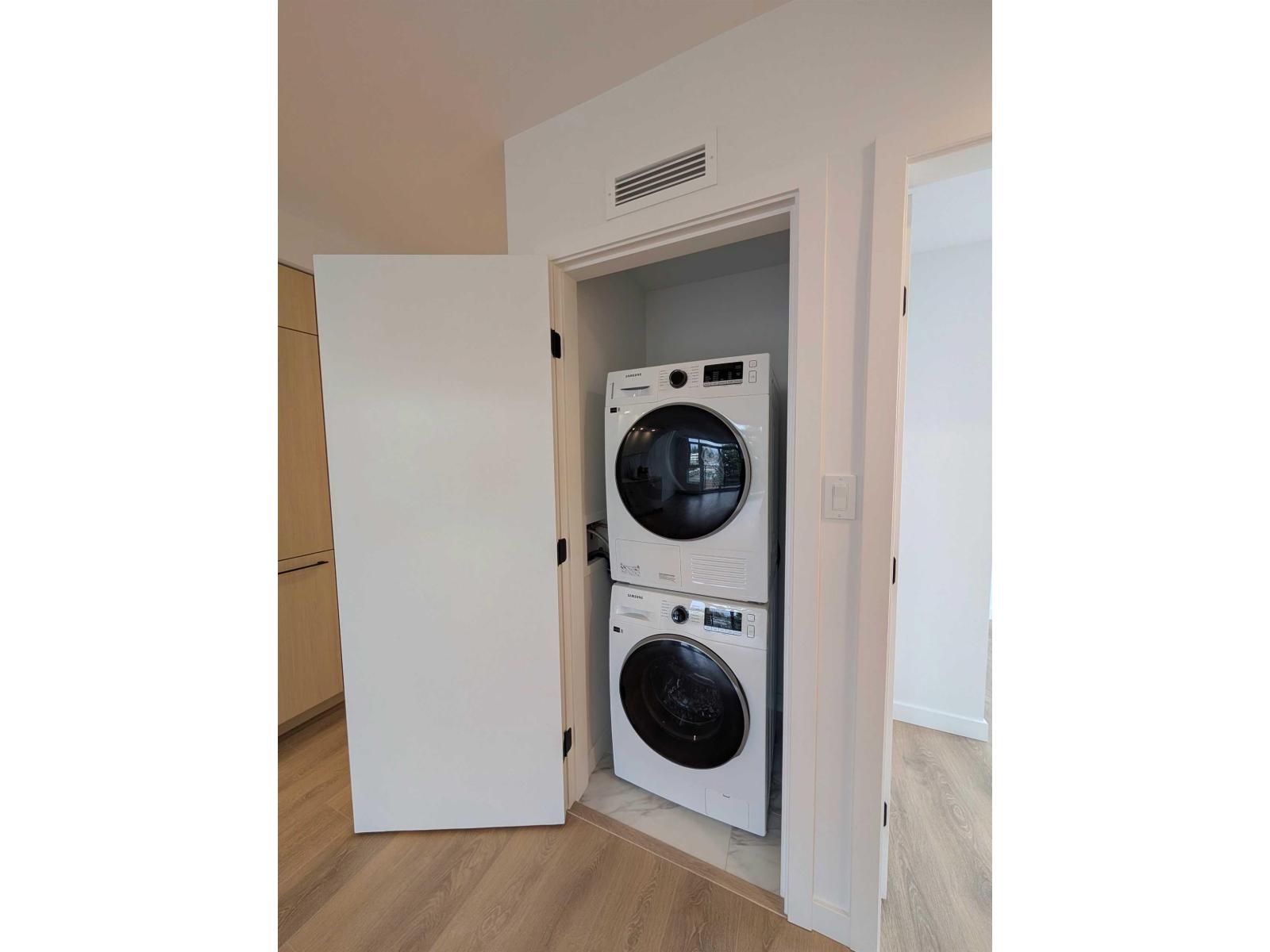 Source URL: https://ddfcdn.realtor.ca/listing/TS639112687087170000/reb6/highres/4/R3108724_4.jpg