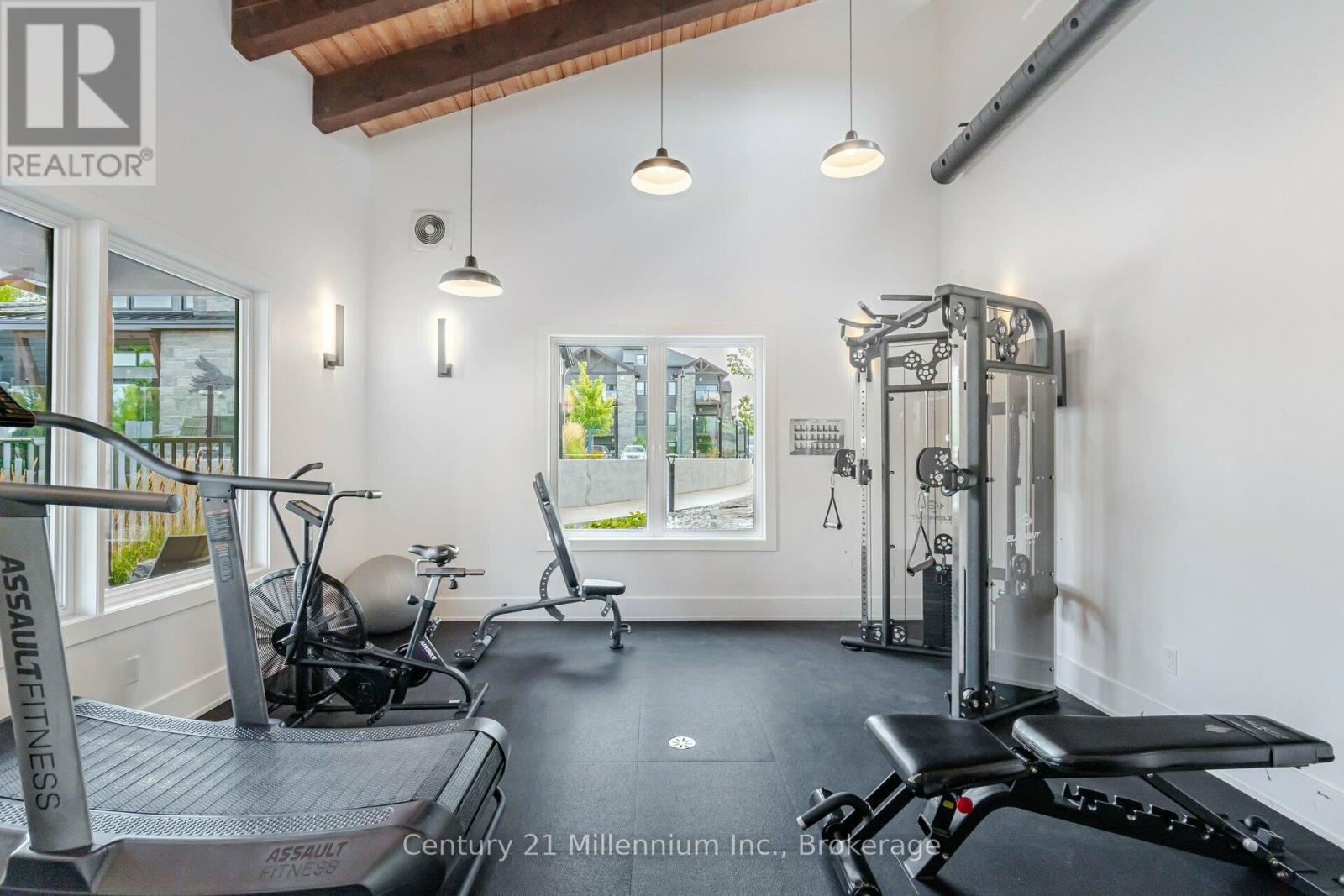 Source URL: https://ddfcdn.realtor.ca/listing/TS639112625454700000/reb47/highres/4/x12973134_26.jpg