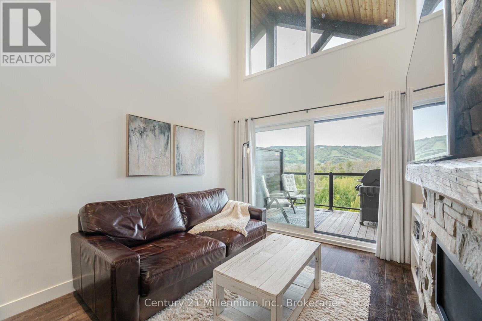 Source URL: https://ddfcdn.realtor.ca/listing/TS639112625454700000/reb47/highres/4/x12973134_6.jpg