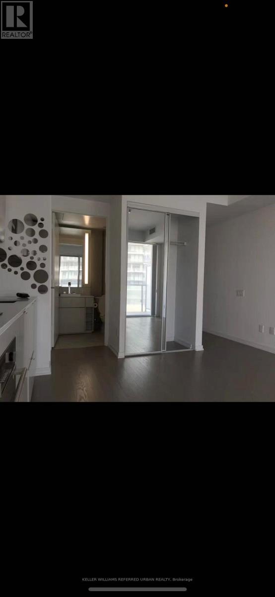 Source URL: https://ddfcdn.realtor.ca/listing/TS639112628067000000/reb82/highres/8/c12972998_3.jpg