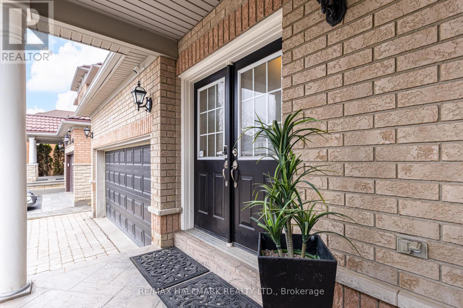 Source URL: https://ddfcdn.realtor.ca/listing/TS639112630193300000/reb82/highres/6/n12972916_3.jpg
