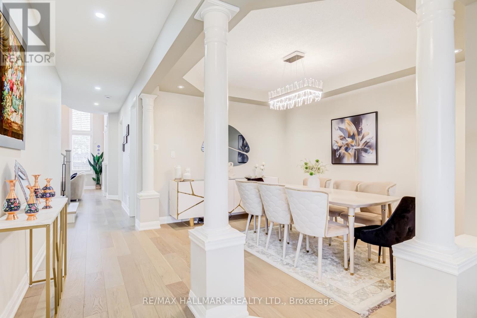 Source URL: https://ddfcdn.realtor.ca/listing/TS639112630193300000/reb82/highres/6/n12972916_5.jpg