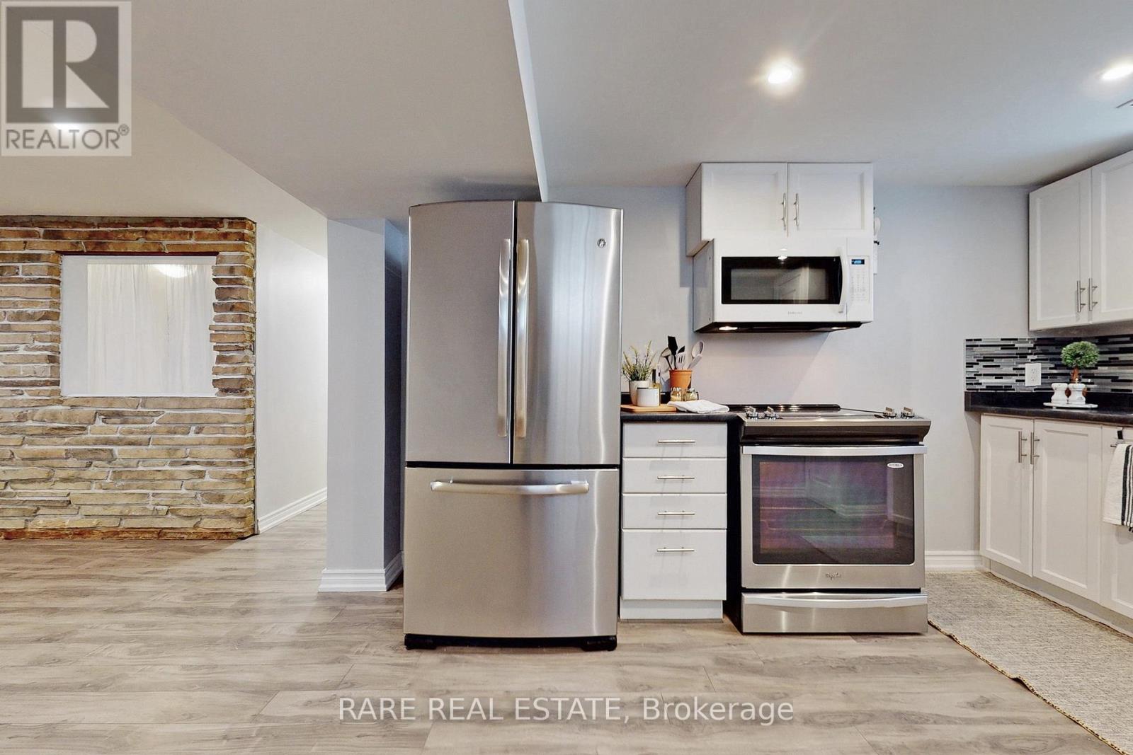 Source URL: https://ddfcdn.realtor.ca/listing/TS639112634847930000/reb82/highres/6/x12973156_2.jpg