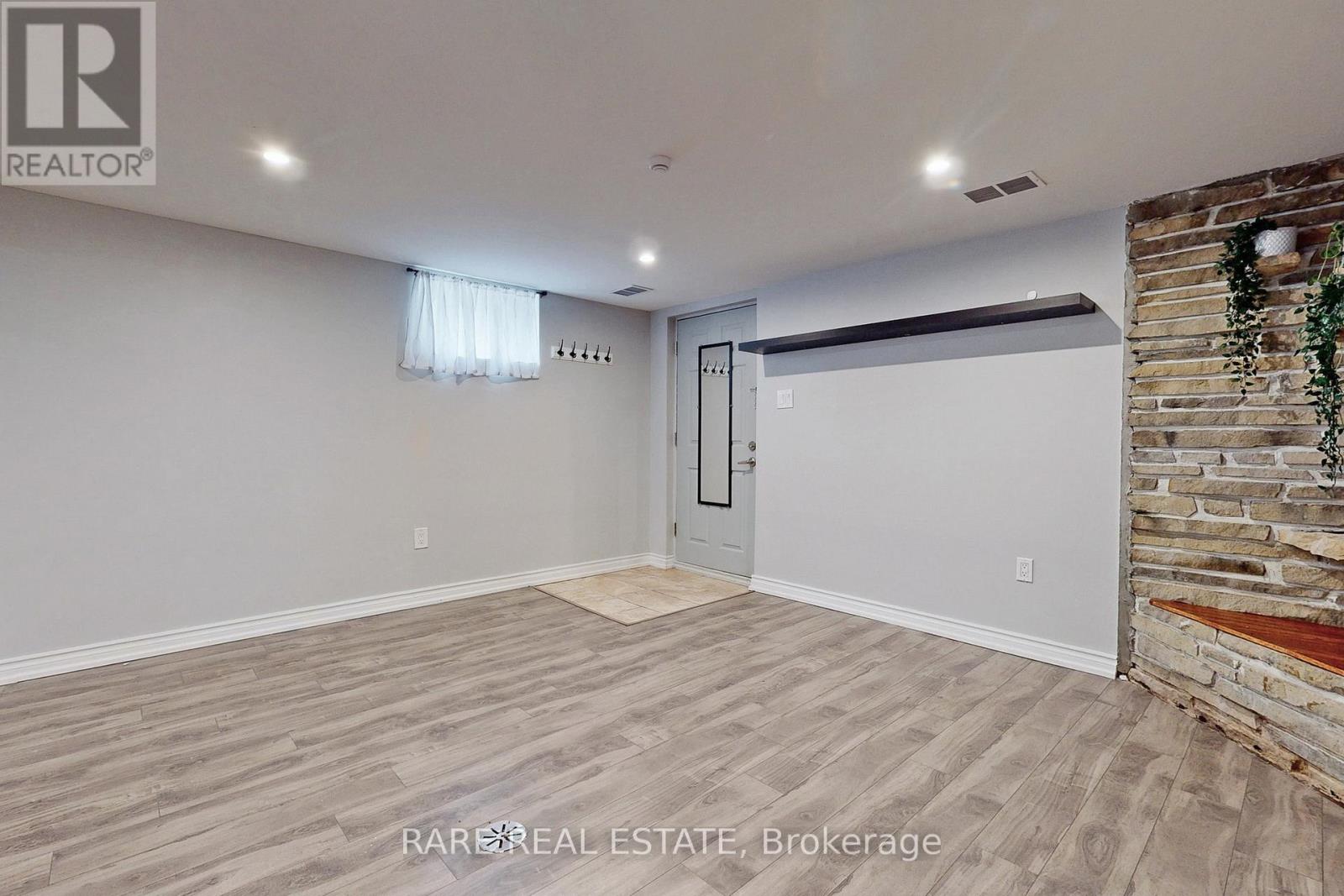 Source URL: https://ddfcdn.realtor.ca/listing/TS639112634847930000/reb82/highres/6/x12973156_3.jpg