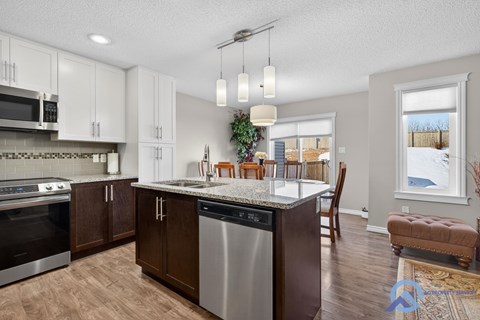 3634 9 Street Northwest 3 Beds Apartment for Rent