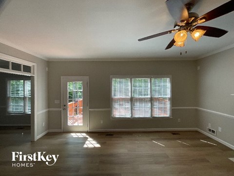 5888 Cottonwood Lane 4 Beds Apartment for Rent