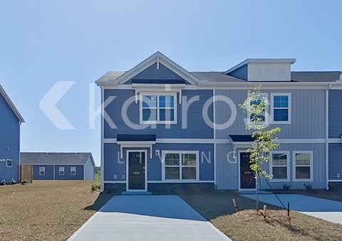 2495 Banyon Cir 3 Beds Apartment for Rent