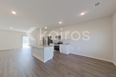 2495 Banyon Cir 3 Beds Apartment for Rent