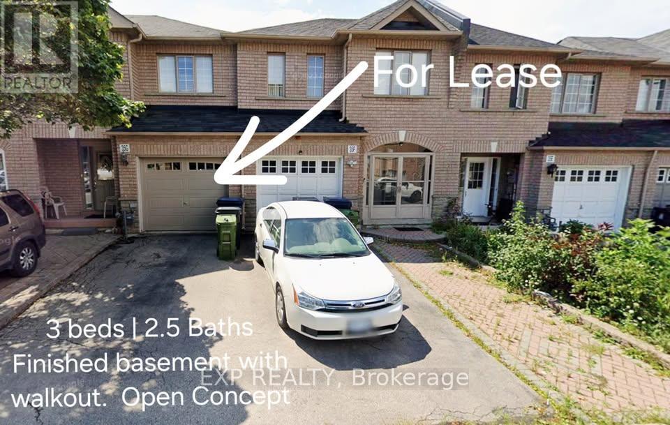 A house for lease with 3 beds and 2.5 baths.