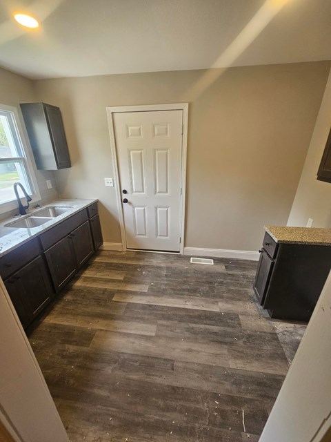10177 Winkler Drive 3 Beds Apartment for Rent