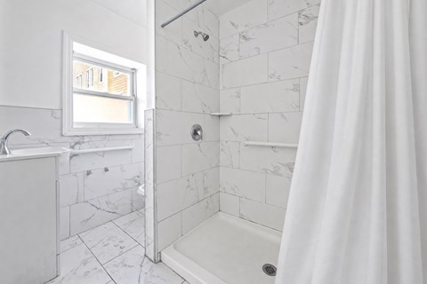 135 St. James Pl Studio-1 Apartment for Rent