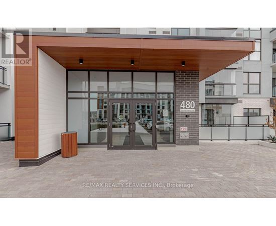 The entrance to a building with the number 480 on it.