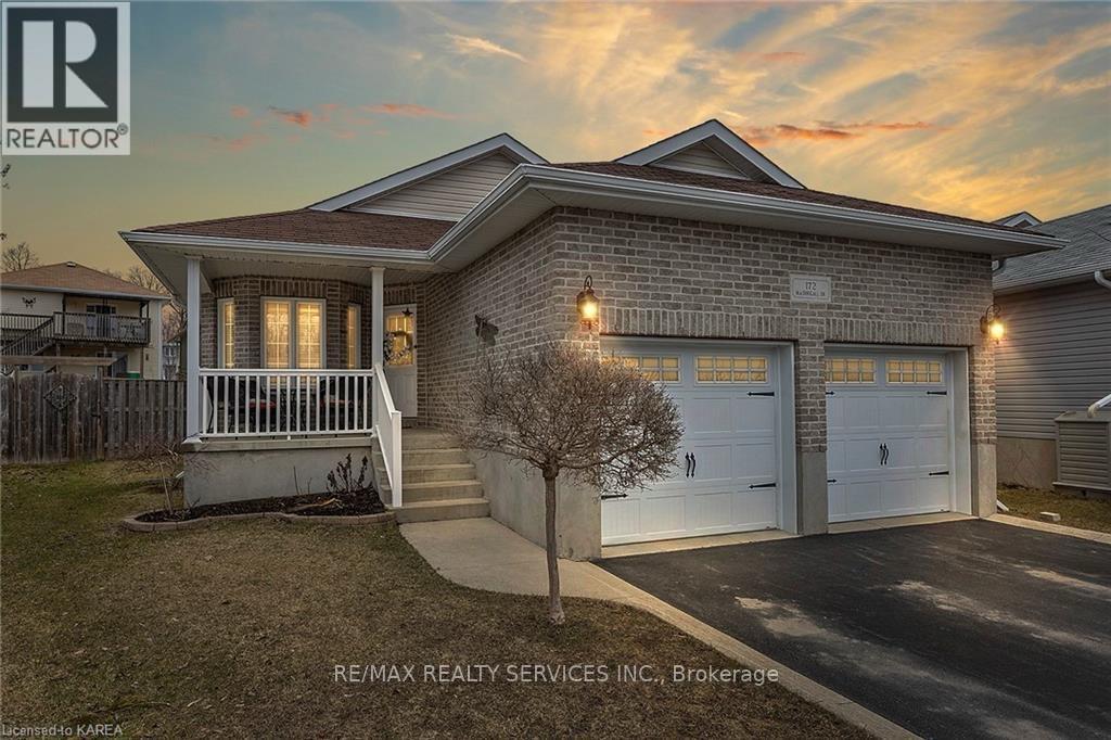A house with a garage is for sale in Brokerage.