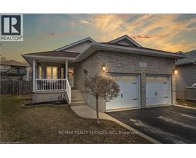 A house with a garage is for sale in Brokerage.
