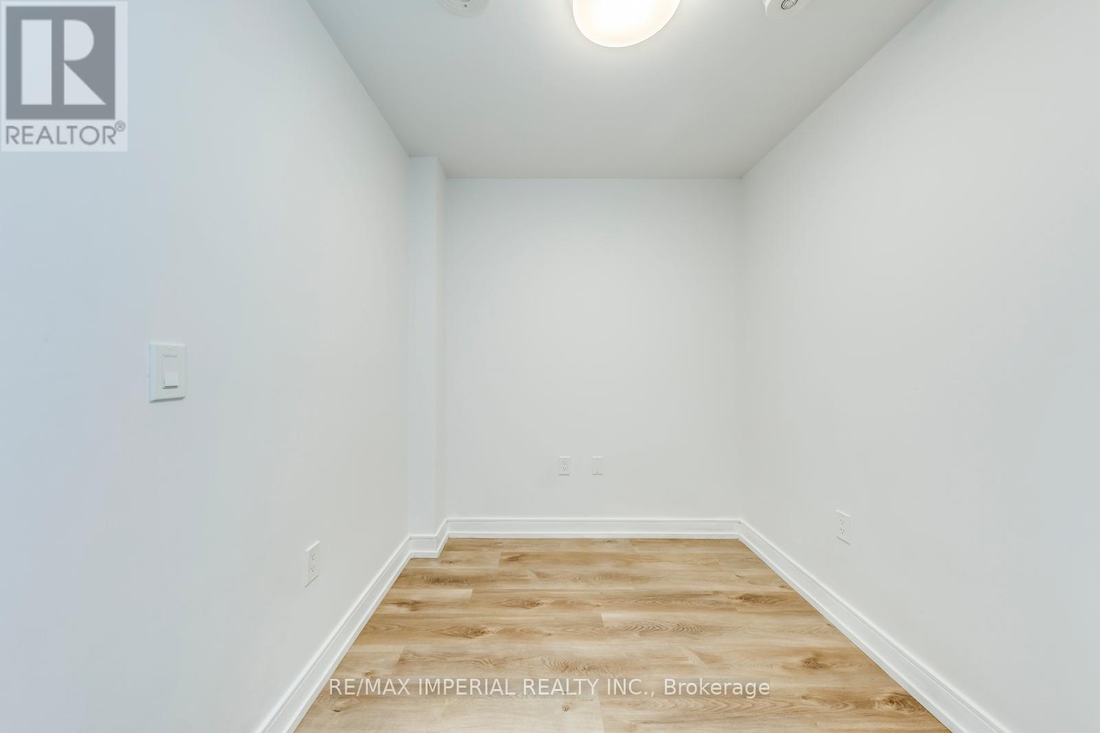 429 - 1 JARVIS STREET 2 Beds Apartment, Condo, Home for Rent - Photo gallery 3