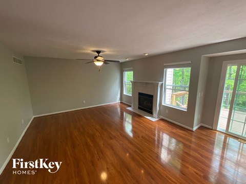 2280 Siesta Drive 4 Beds Apartment for Rent