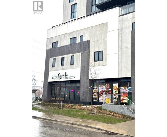 A building with a sign that says "MASTERS" on it.