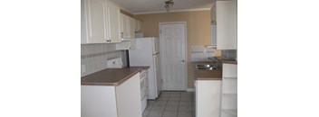 2/1 780 sqft