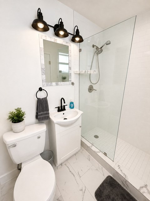 1808 Northeast 11Th Avenue 1-2 Beds Apartment for Rent